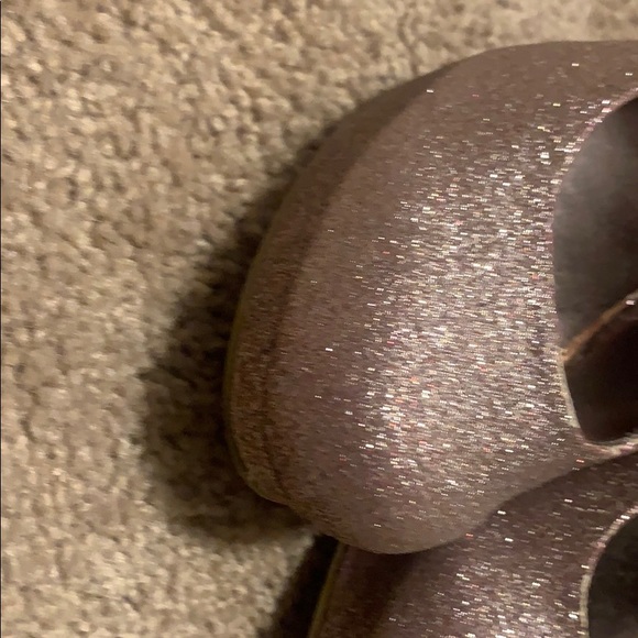 Heels - Picture 5 of 6